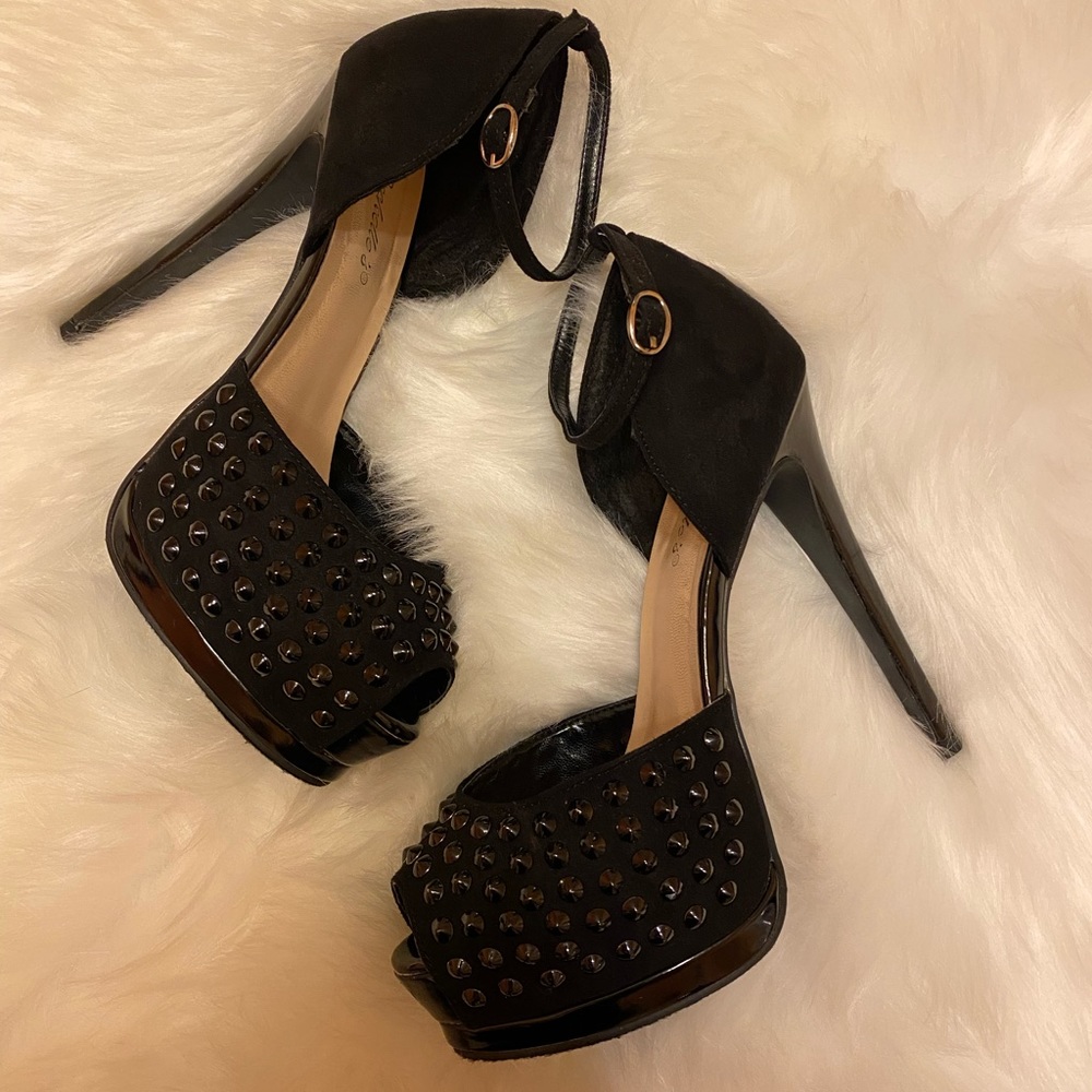 Stunning Studded High Heels Black